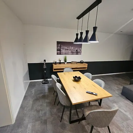 Rene Adam Monteurswohnung Apartman