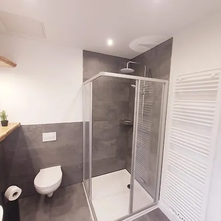 Rene Adam Monteurswohnung Apartman